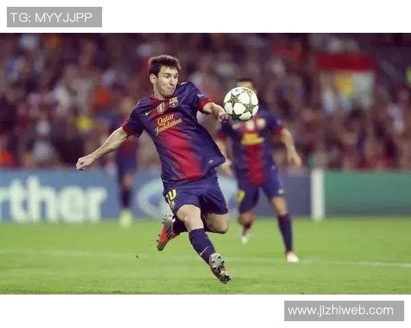 足球明星们的魅力瞬间与激情氛围感照片展现球场的热血与梦想