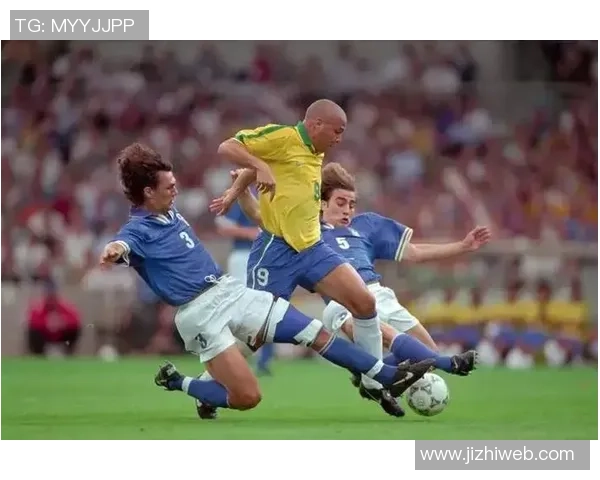 足球明星在世界杯赛场上的精彩进球瞬间回顾与分析