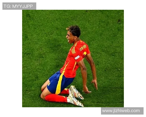 足球明星因不当行为被校队开除引发广泛关注与讨论