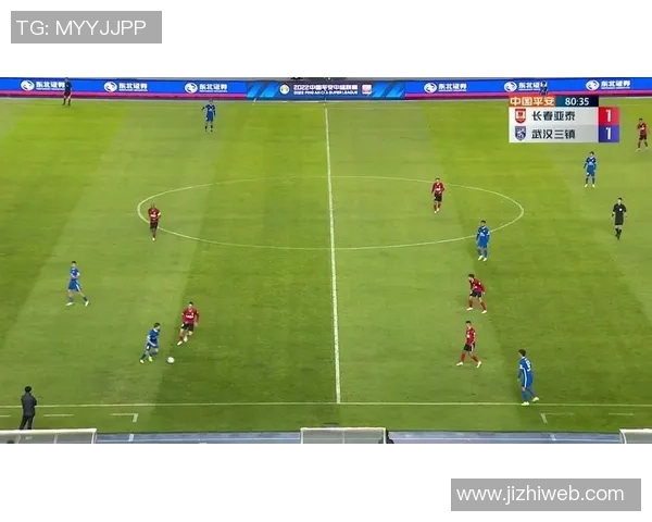 足球明星对决全景解析图揭示比赛精彩瞬间与战术布局
