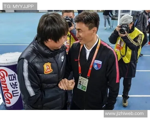 足球明星意外脱裤子瞬间曝光引发热议网友热评不断