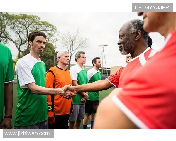 足球明星握手瞬间高清回顾展现友谊与竞技精神的完美结合