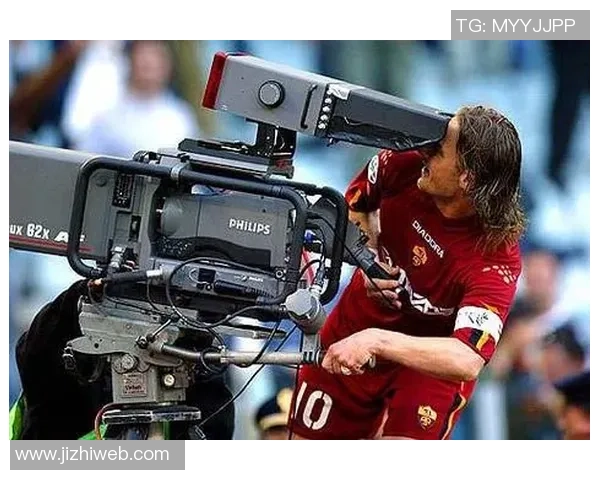 足球明星的璀璨人生与精彩瞬间尽在镜头之中展现无遗