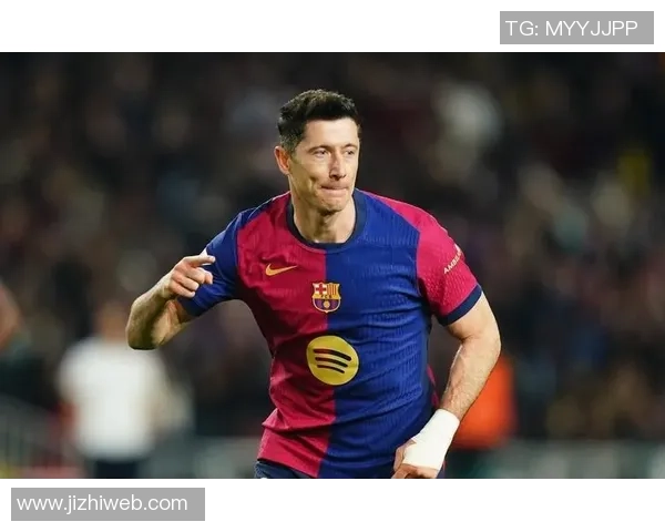 足球明星系列13揭秘传奇球员背后的故事与荣耀时刻