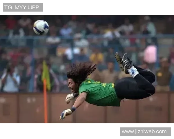 足球明星精彩出场瞬间回顾与经典瞬间集锦展示 足球明星精彩出场瞬间回顾与经典瞬间集锦展示