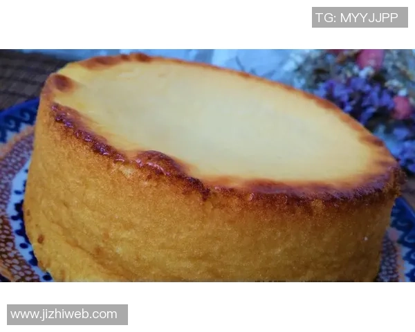 足球明星莱万的创意蛋糕设计带你领略甜蜜与激情的完美结合 足球明星莱万的创意蛋糕设计带你领略甜蜜与激情的完美结合